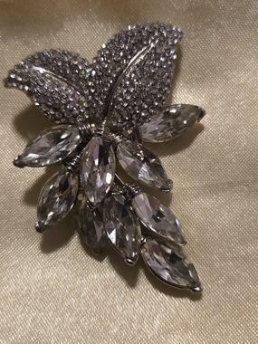 Vintage Crystal Leaf Cluster Brooch - Women Jewelry